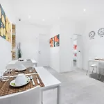 & Breakfast Zero 4*